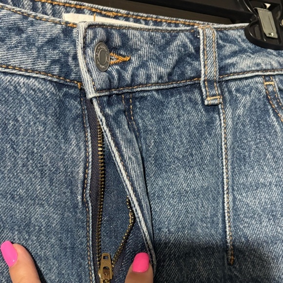 Dynamite Heidi High Rise Wide Cargo Jeans - Picture 4 of 6